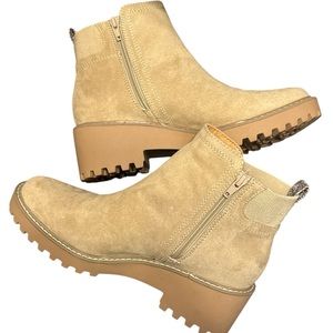 Women's Tan Ankle Boots